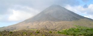 Traveling through Arenal while backpacking in Costa Rica